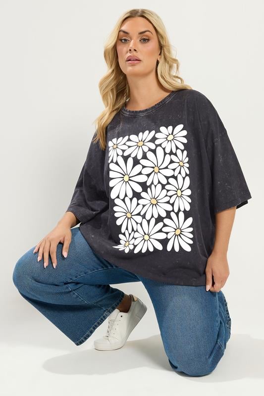  YOURS Curve Grey Acid Wash Boxy Daisy Print T-Shirt