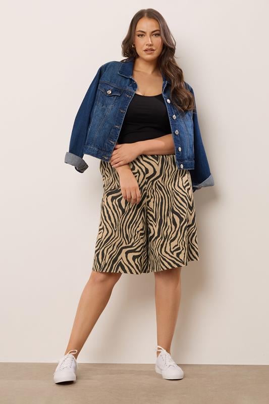 YOURS Plus Size Black Zebra Print Shorts | Yours Clothing 2