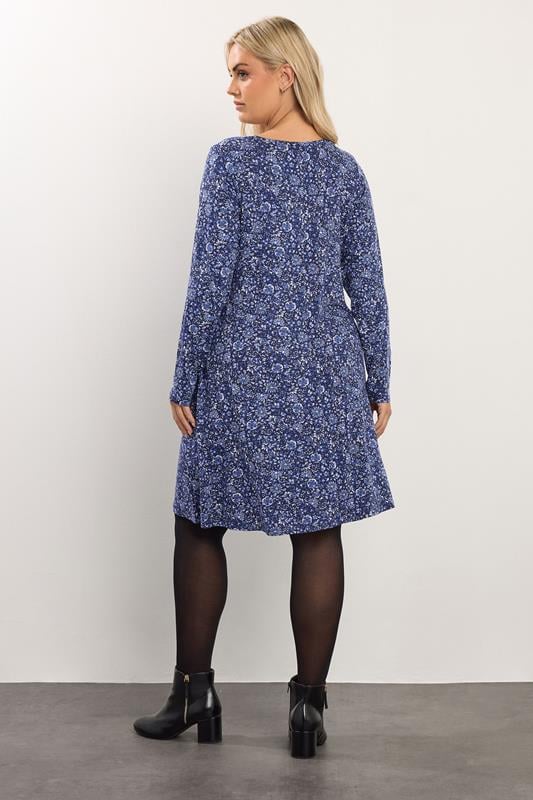 YOURS Plus Size Blue Floral Print Pleat Front Dress | Yours Clothing 2