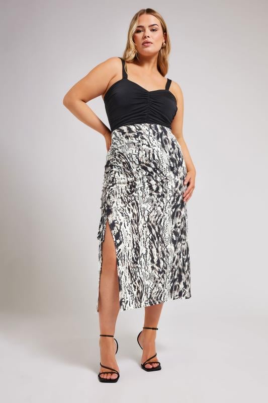 YOURS LONDON Plus Size White Snake Print Ruched Skirt | Yours Clothing 2