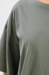 YOURS Plus Size Khaki Green Relaxed Longline T-Shirt | Yours Clothing 4