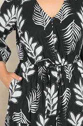 EVANS Plus Size Black Mono Print Maxi Dress | Evans 4