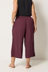 YOURS Plus Size Berry Red Scallop Crinkle Cropped Trousers | Yours Clothing 2