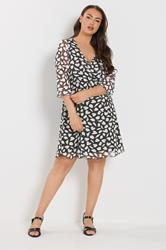 YOURS Plus Size Black Heart Tunic Top | Yours Clothing 2