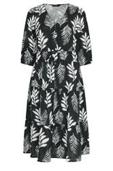 EVANS Plus Size Black Mono Print Maxi Dress | Evans 5