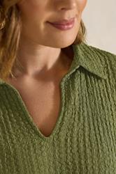 EVANS Plus Size Khaki Green Crinkle Short Sleeve Top | Evans 4