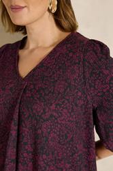 EVANS Plus Size Black & Red Ditsy Floral Top | Evans 4