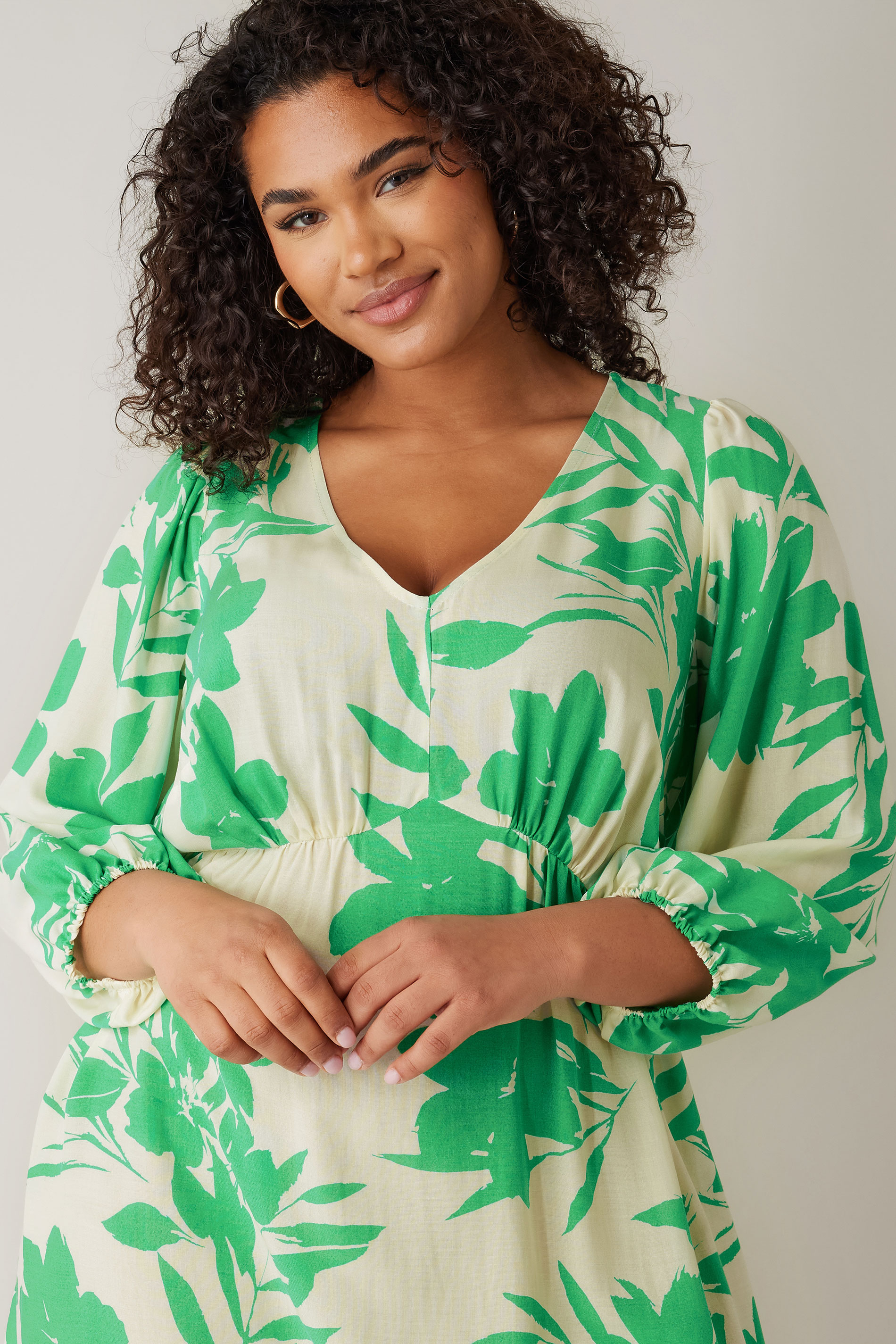 EVANS Plus Size Green & White Floral Print Mini Dress | Evans 4