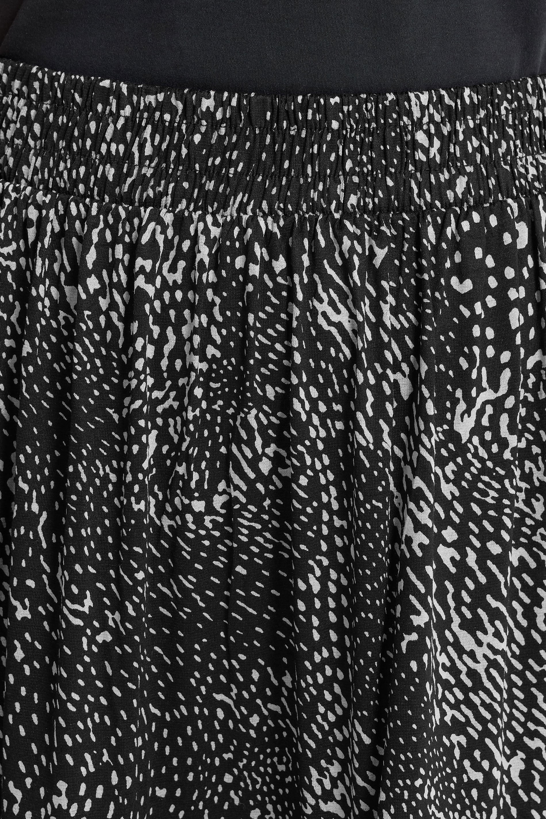 YOURS Plus Size Black Abstract Print Tiered Skirt | Yours Clothing 4