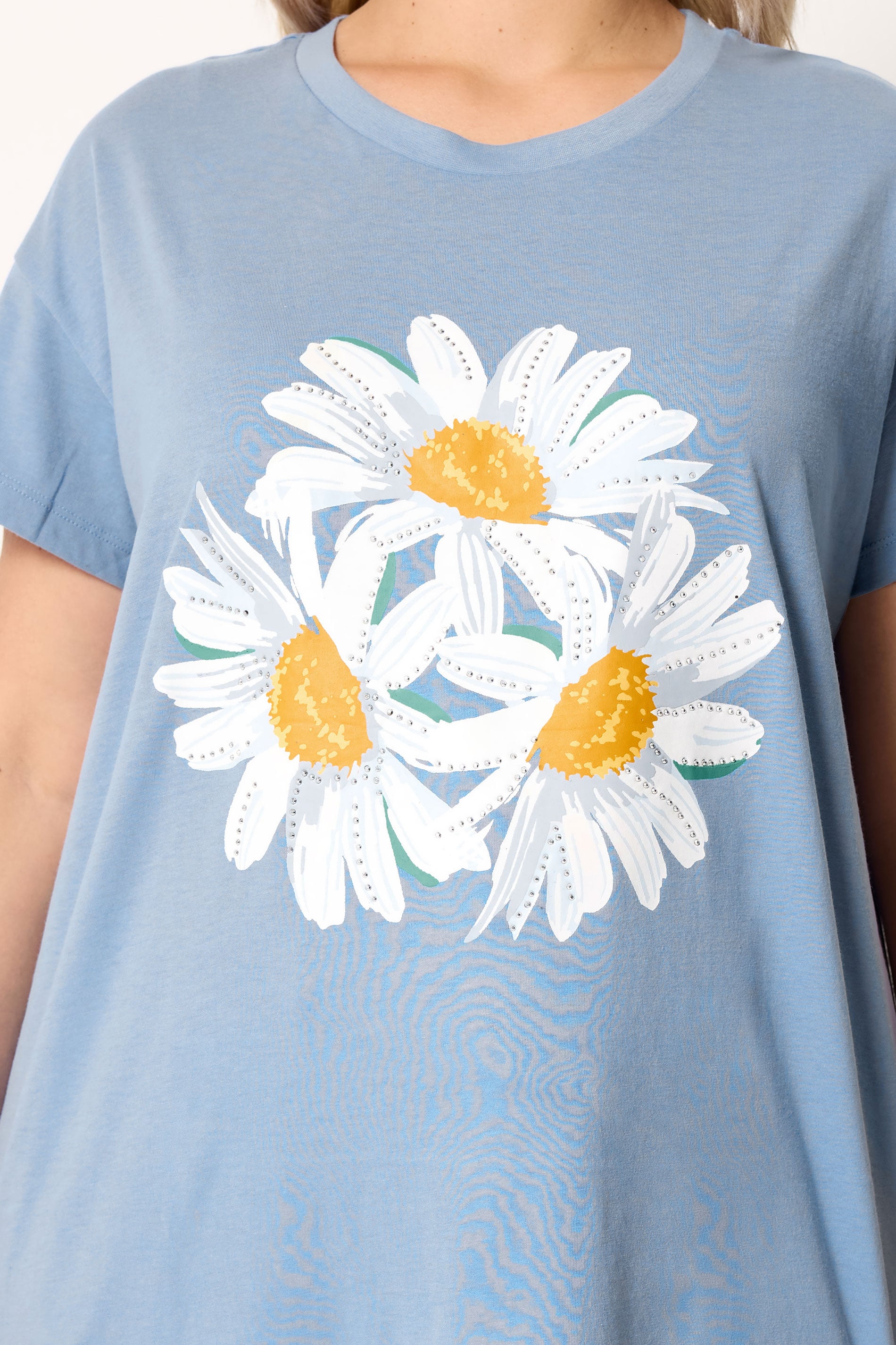 YOURS Plus Size Light Blue Daisy Embellished Graphic T-Shirt | Yours Clothing 5