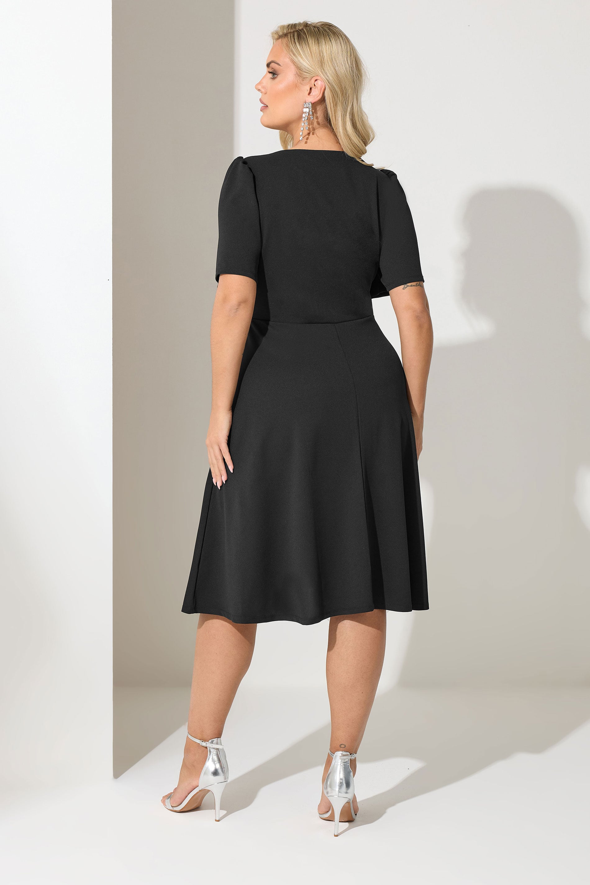 YOURS LONDON Plus Size Black Knot Detail Skater Dress | Yours Clothing 2