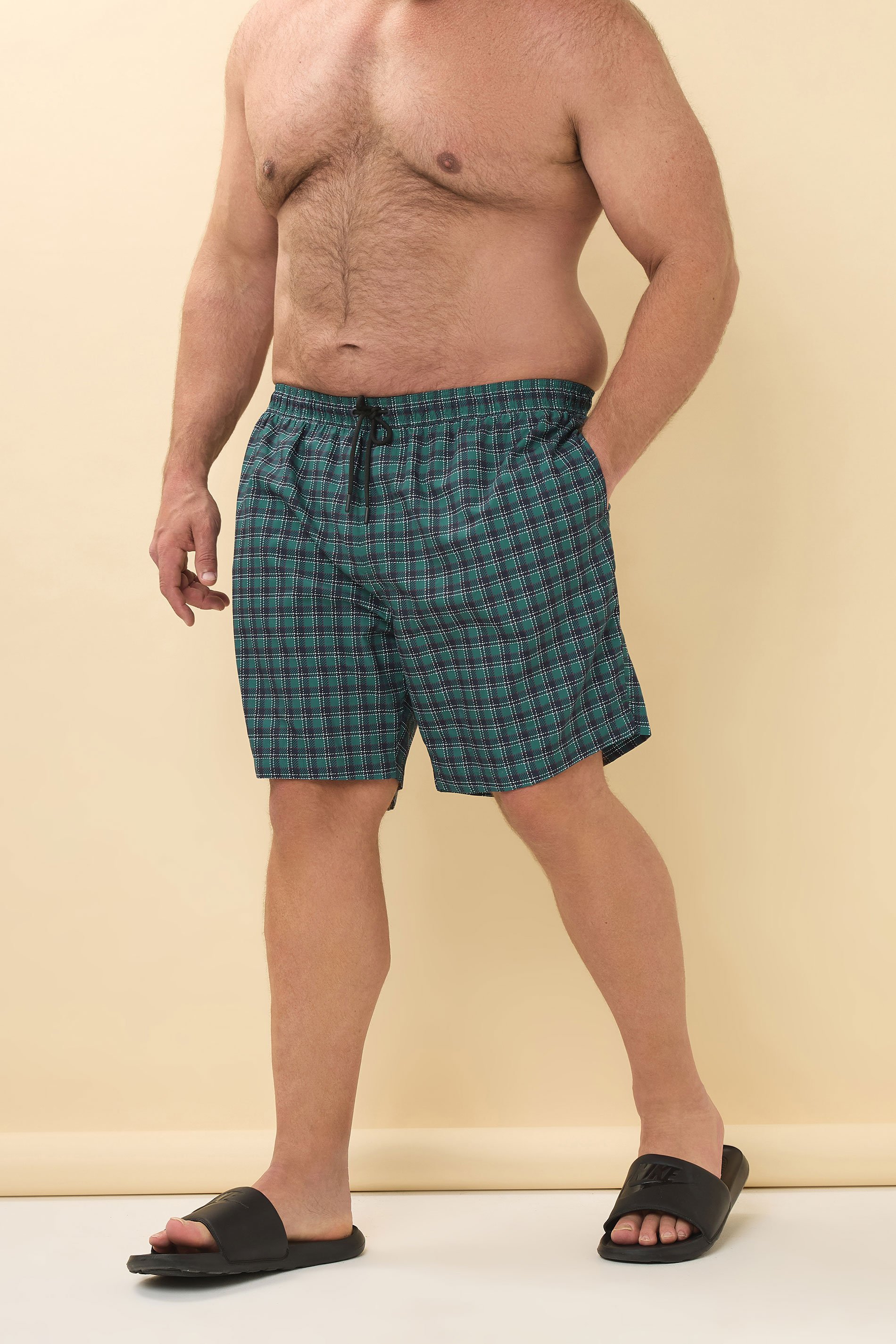 https://cdn.evans.co.uk/Images/ProductImages/b0ca977a-4180-46_701589_A.jpg