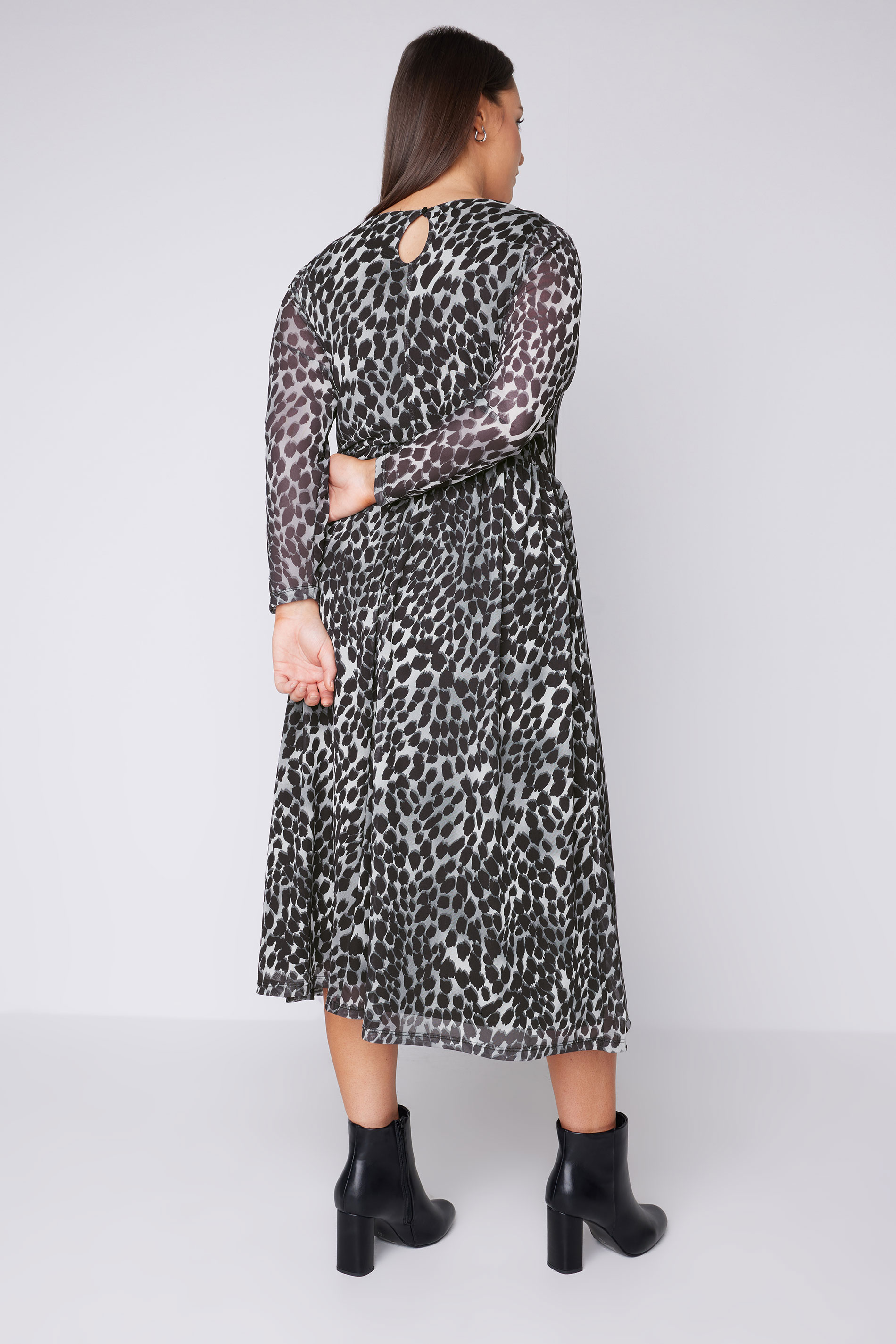 EVANS Plus Size Grey Leopard Print Mesh Midaxi Dress | Evans  3