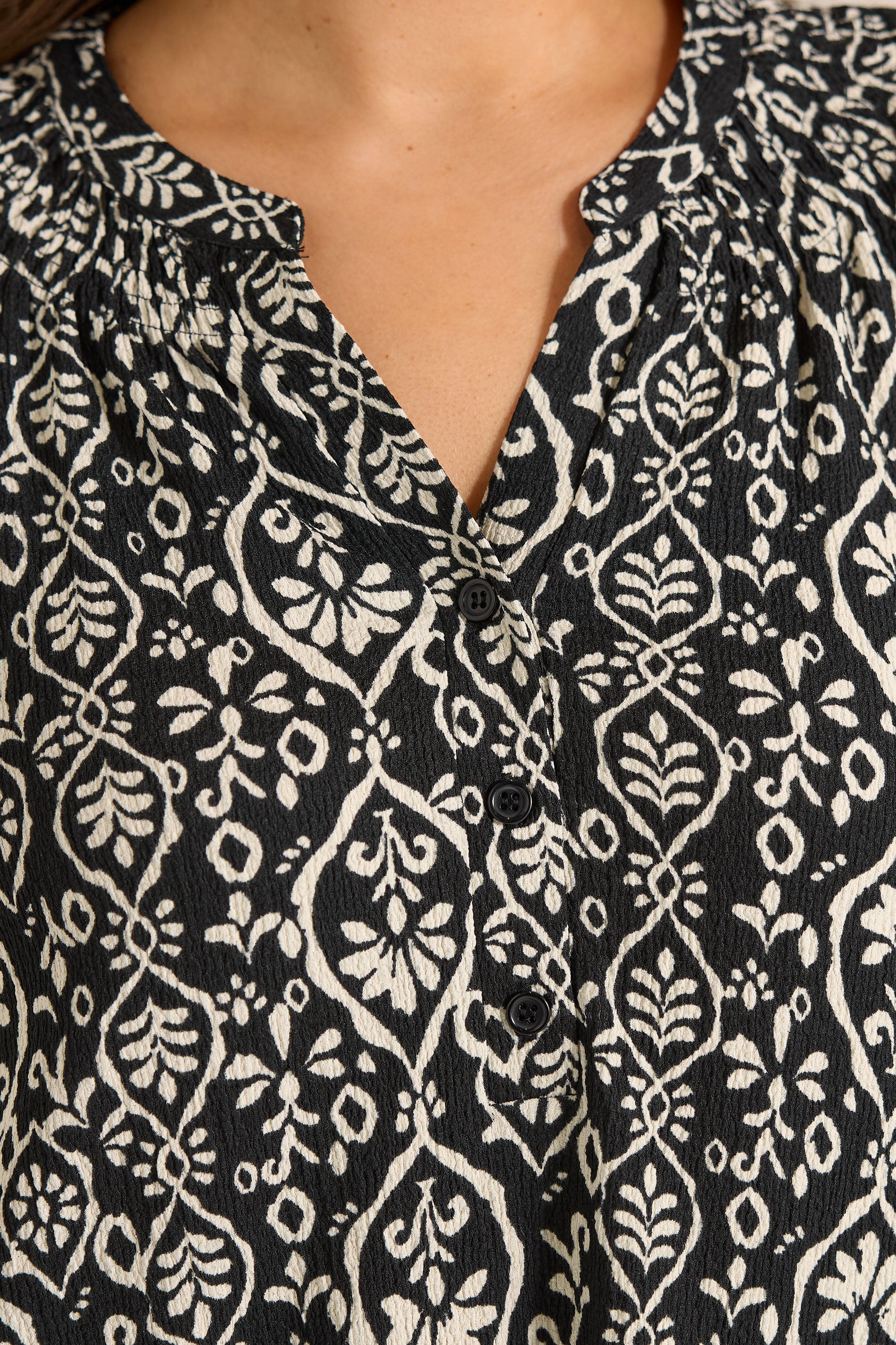 EVANS Plus Size Black Ikat Print Sleeveless Stretch Top | Evans 4