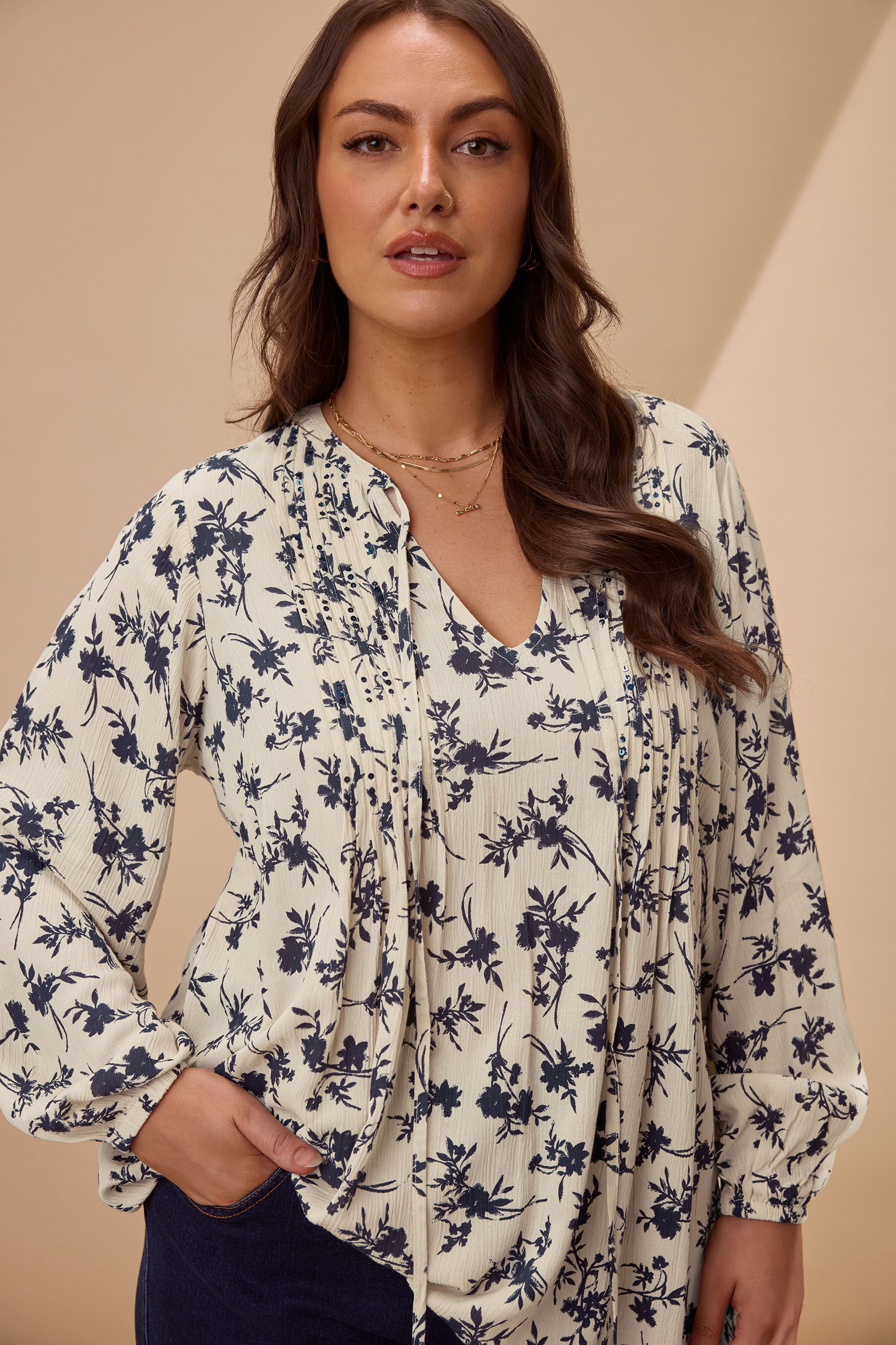 Evans Women's White Plus Floral Tie Neck Blouse Size 26-28