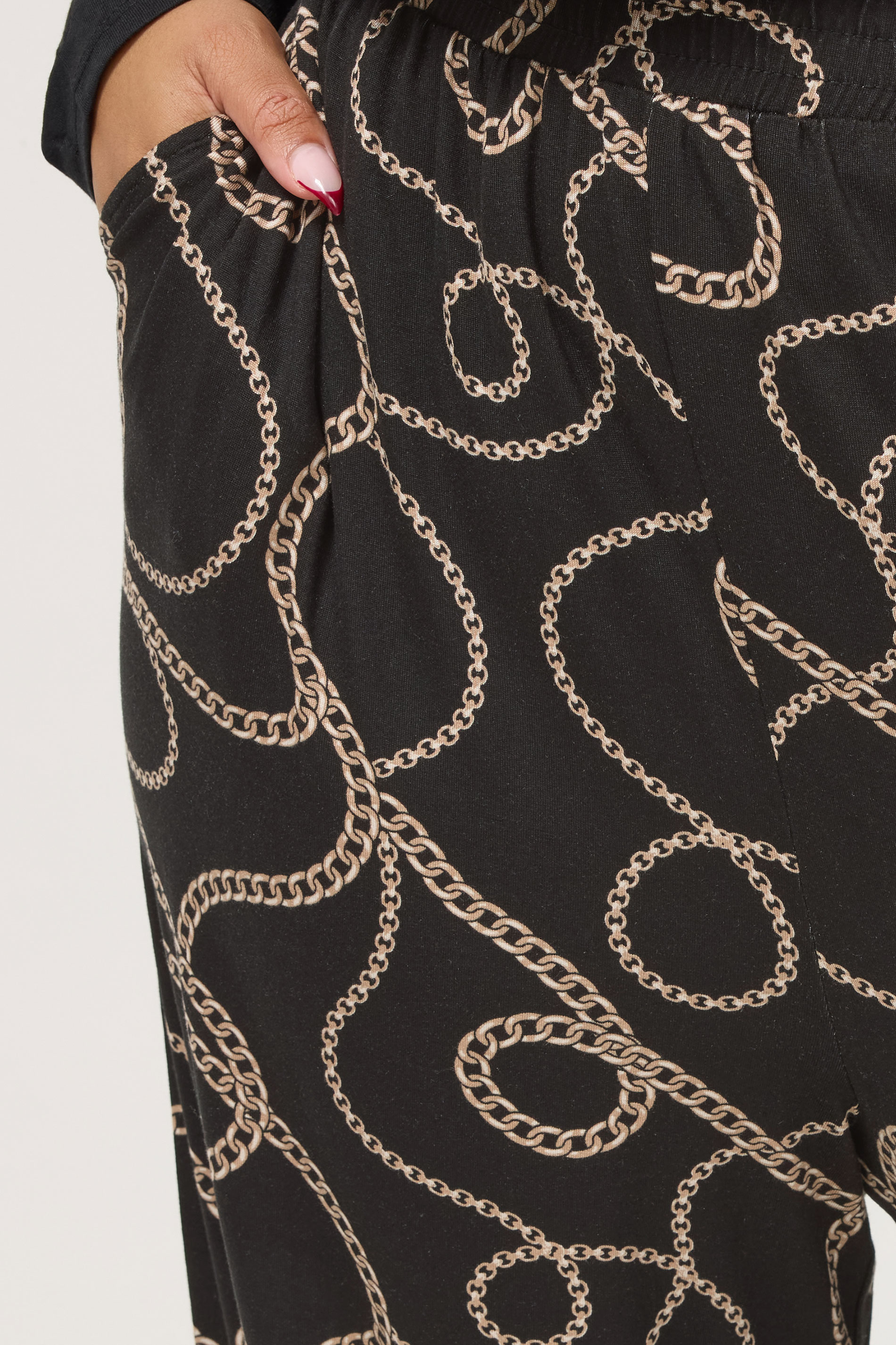 YOURS Plus Size Black Chain Print Wide Leg Trousers | Yours Clothing 4