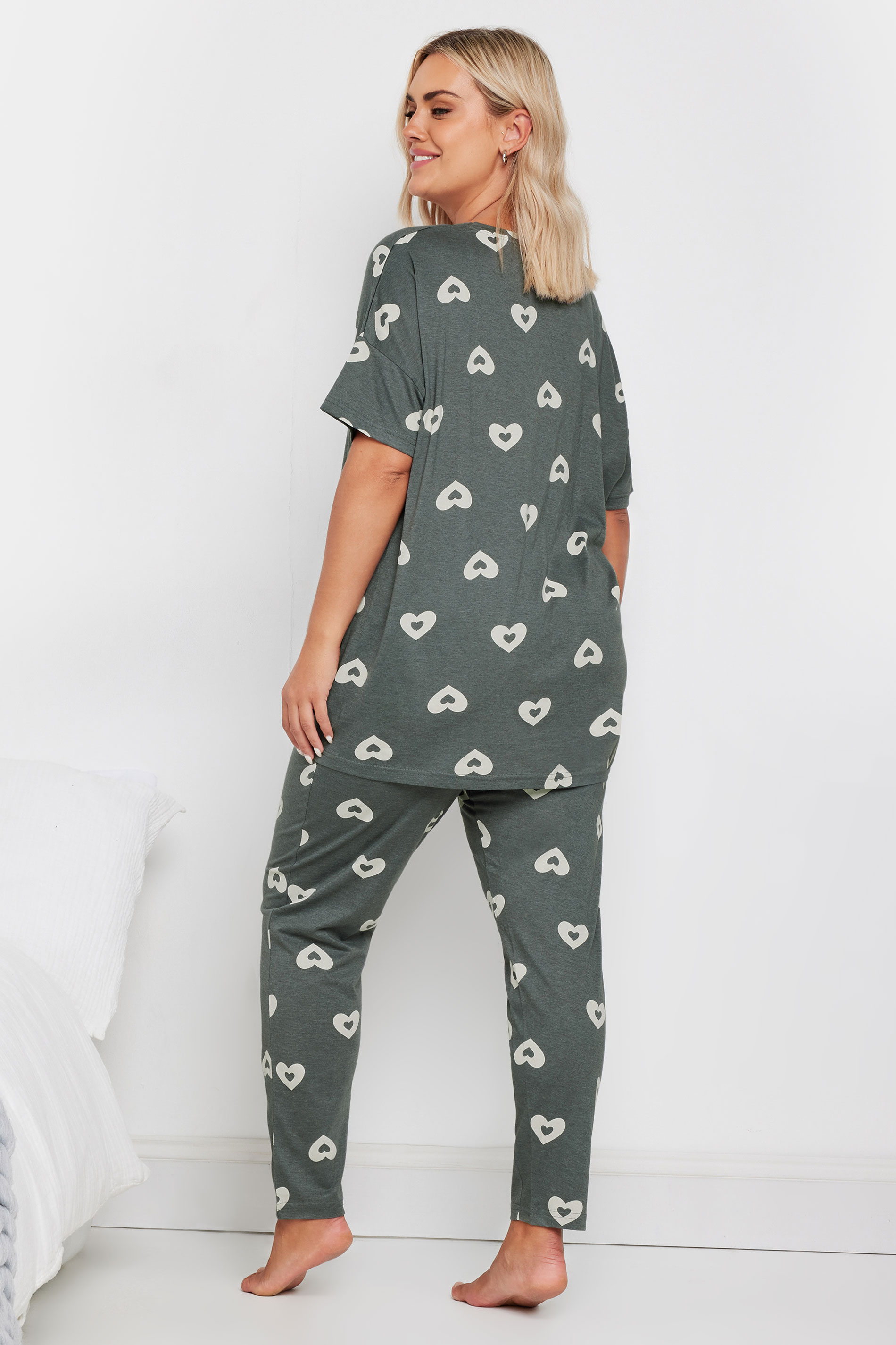 YOURS Plus Size Grey Heart Print Pyjama Set | Yours Clothing 2