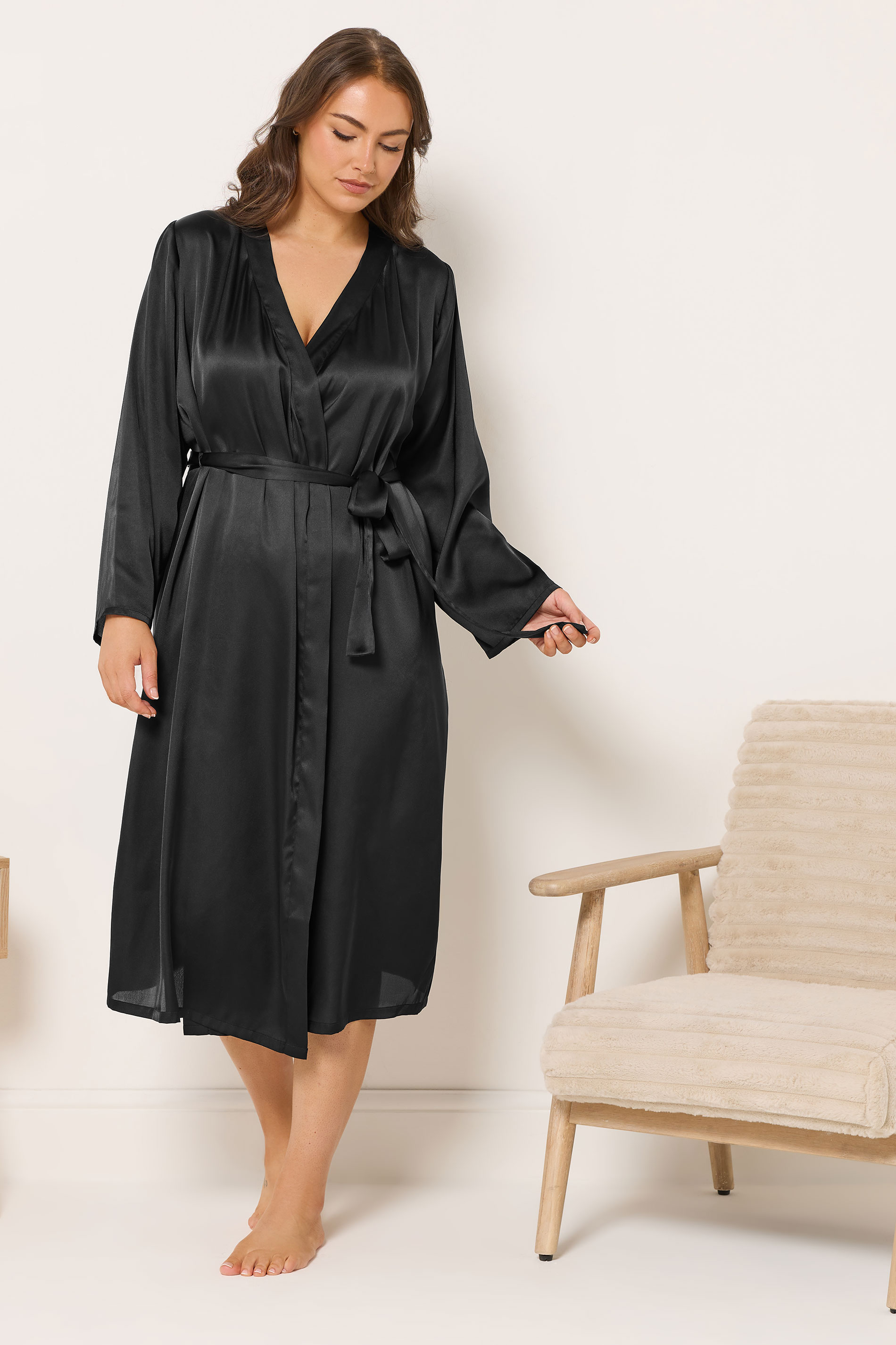 YOURS Plus Size Black Satin Robe | Yours Clothing 3