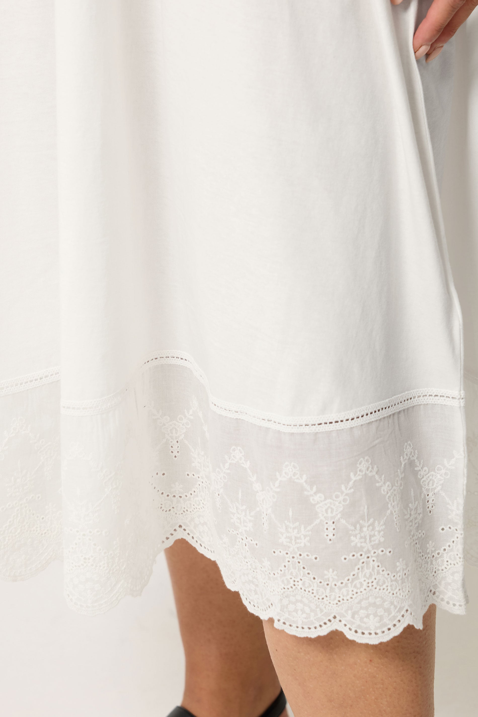 YOURS Plus Size Ivory White Broderie Anglaise Trim Dress | Yours Clothing 4