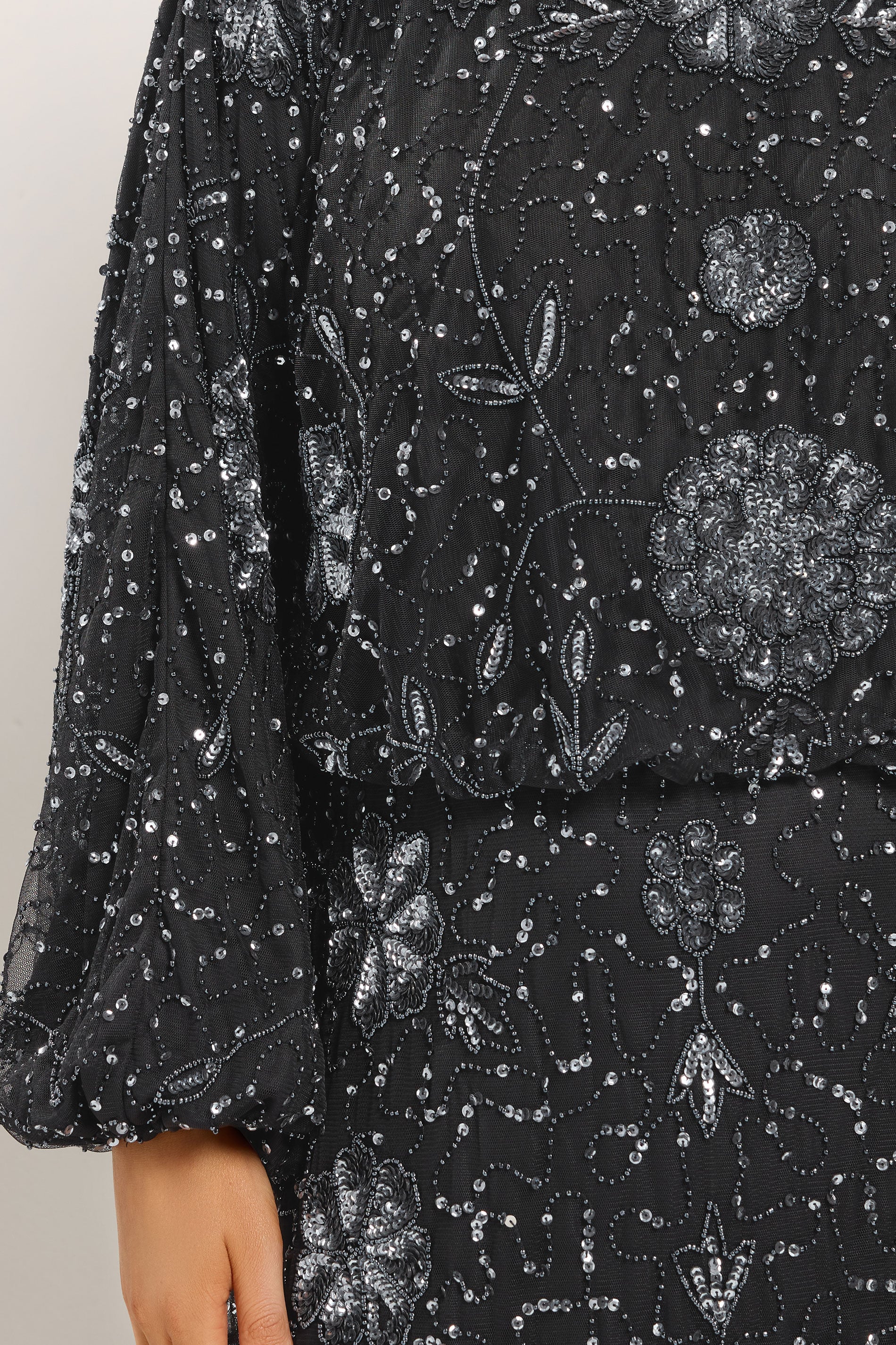 Niimee Curve Black Embellished Long Sleeve Dress 4
