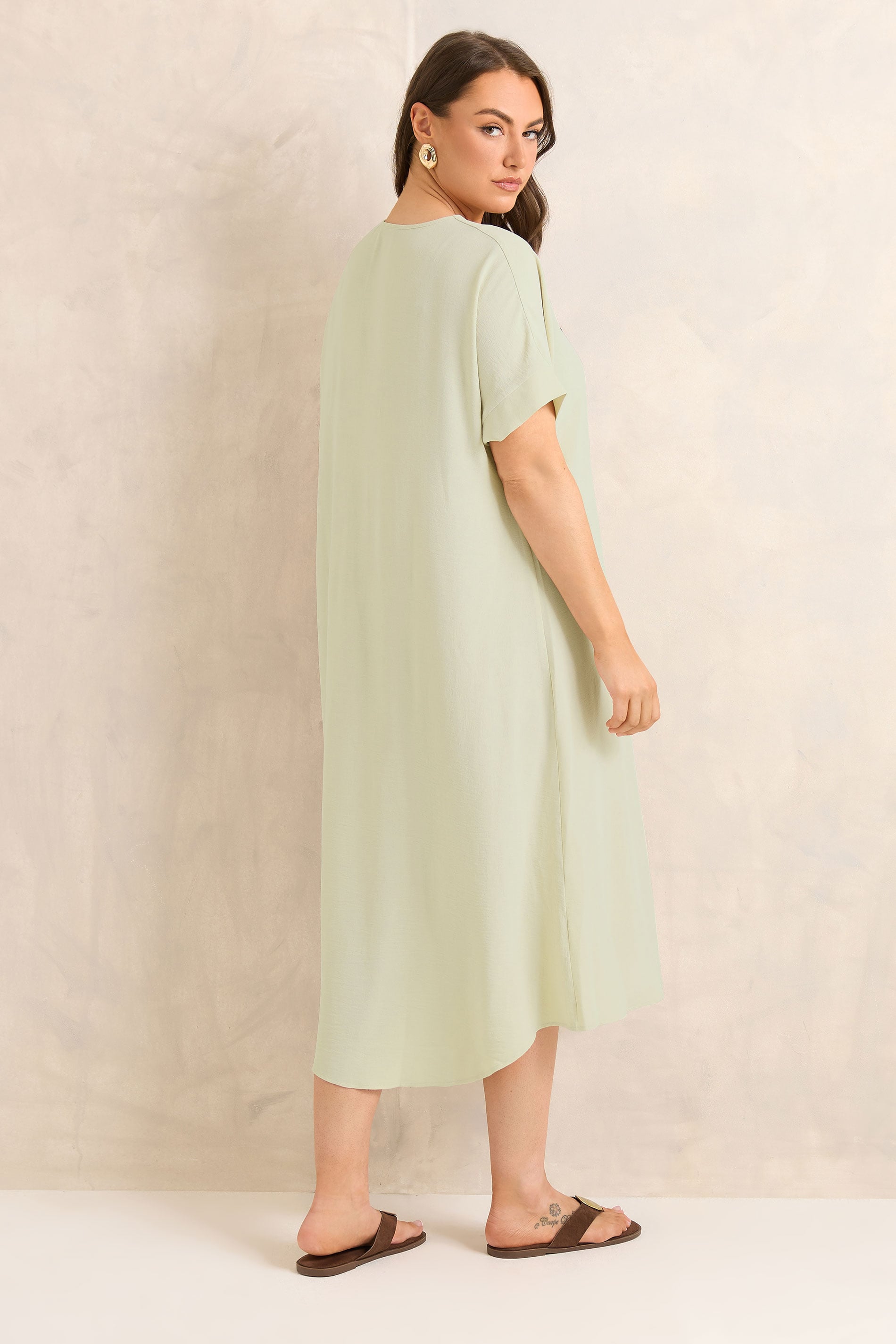 EVANS Plus Size Cream Pleat Midi Dress | Evans 4