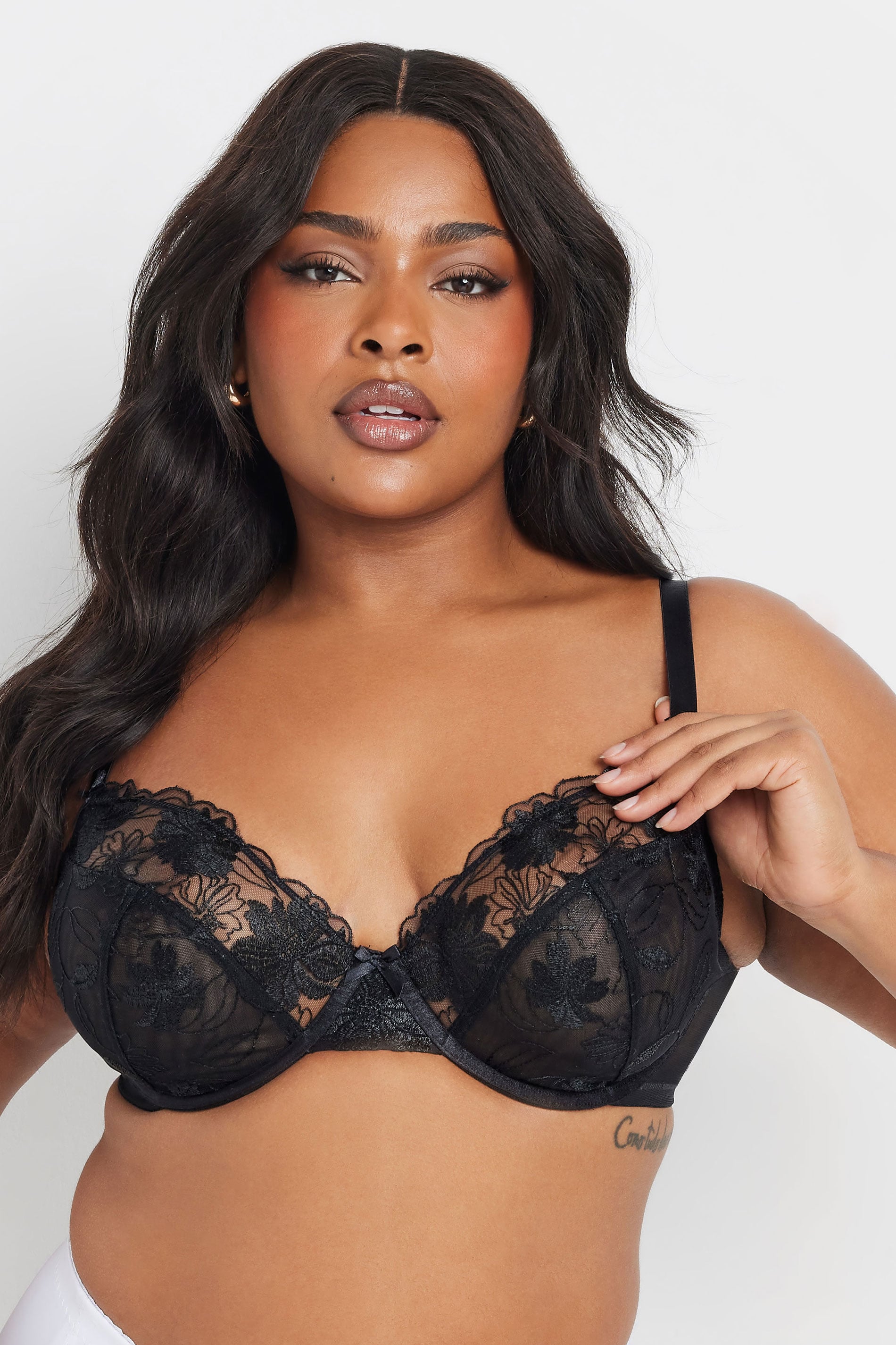 YOURS 2 PACK Plus Size Black & White Lace Non Padded Underwired Bras 4