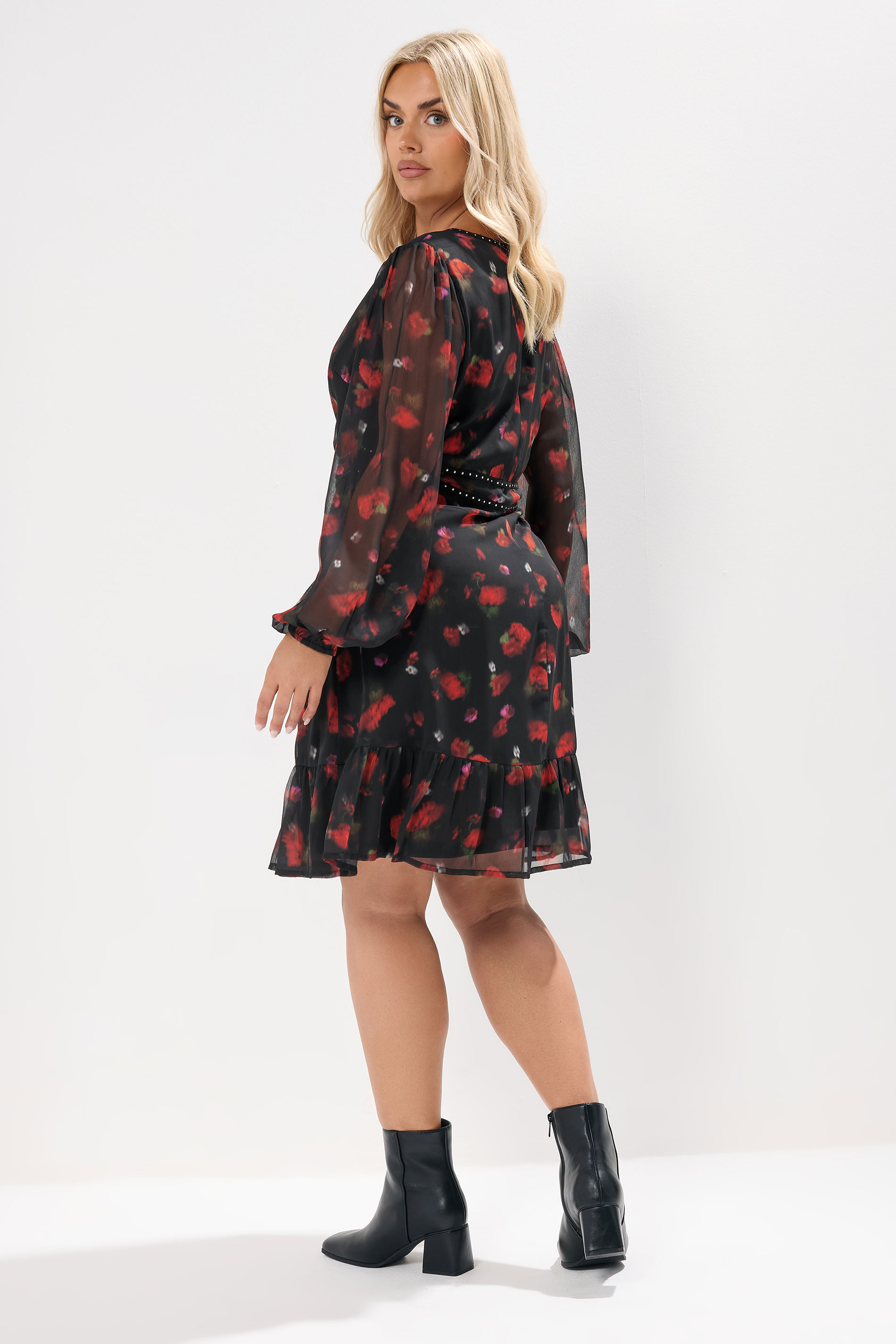 YOURS Plus Size Black Blurred Floral Stud Midi Dress | Yours Clothing 4