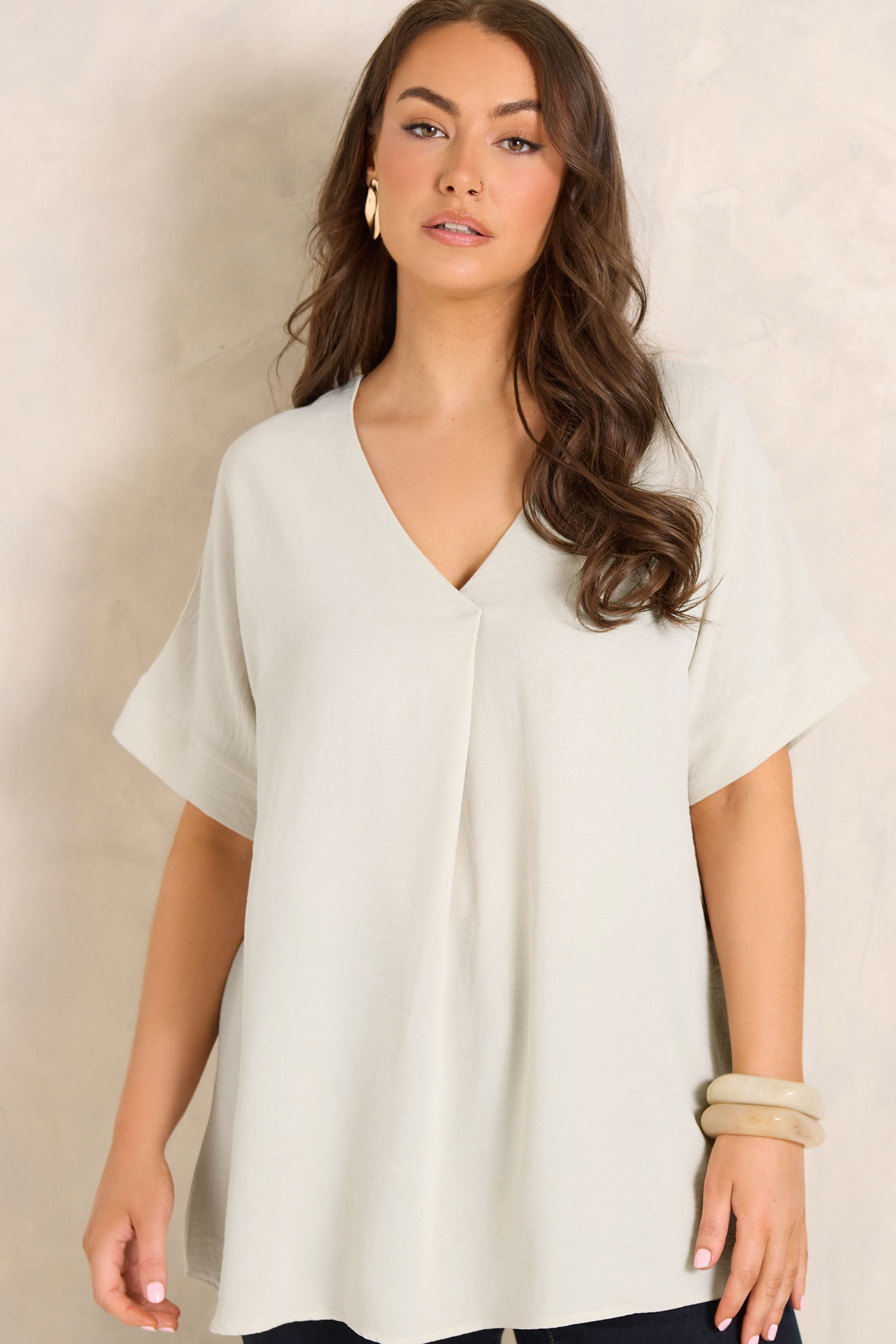 Evans Women's White Curve Ecru Front Pleat Blouse Size 22-24