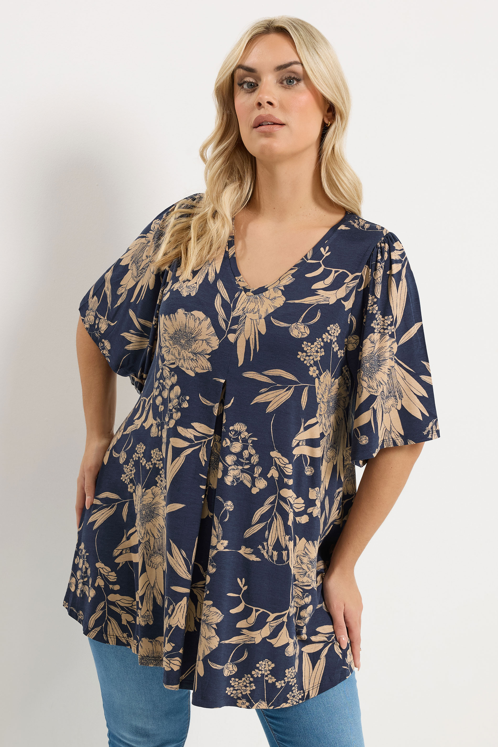 YOURS Plus Size Blue Floral Pleated Front Top | Yours Clothing 3