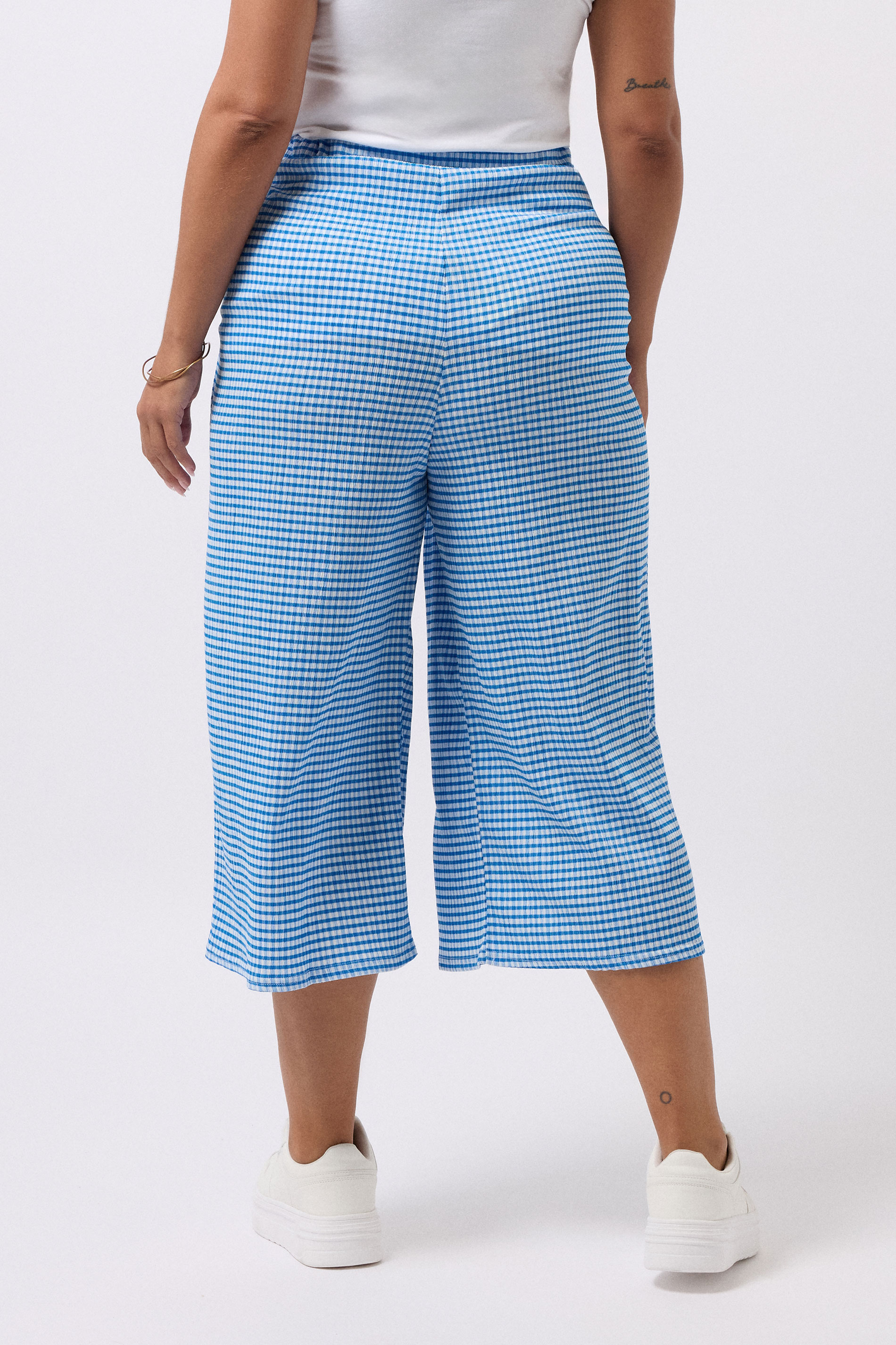 YOURS Plus Size Blue Gingham Textured Midaxi Culottes | Yours Clothing 2