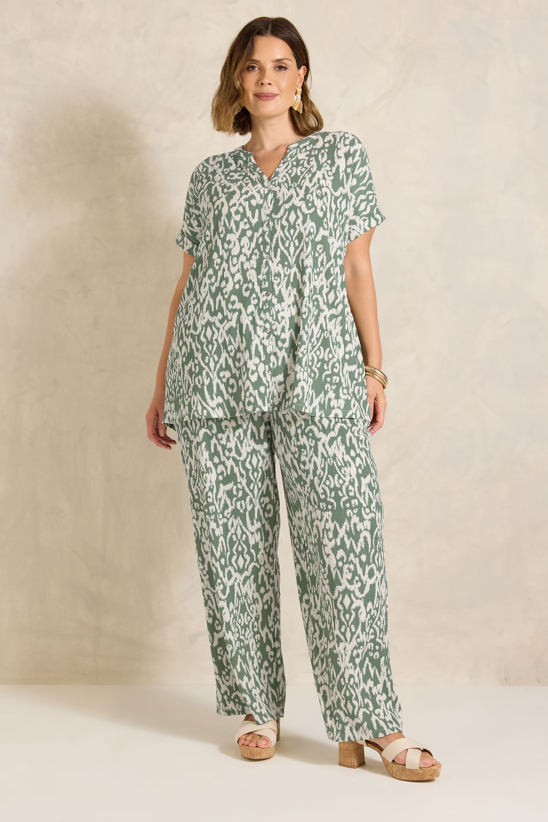 Evans Women's Green Plus Khaki Aztec Print Wide Leg Trouser Size 26-28