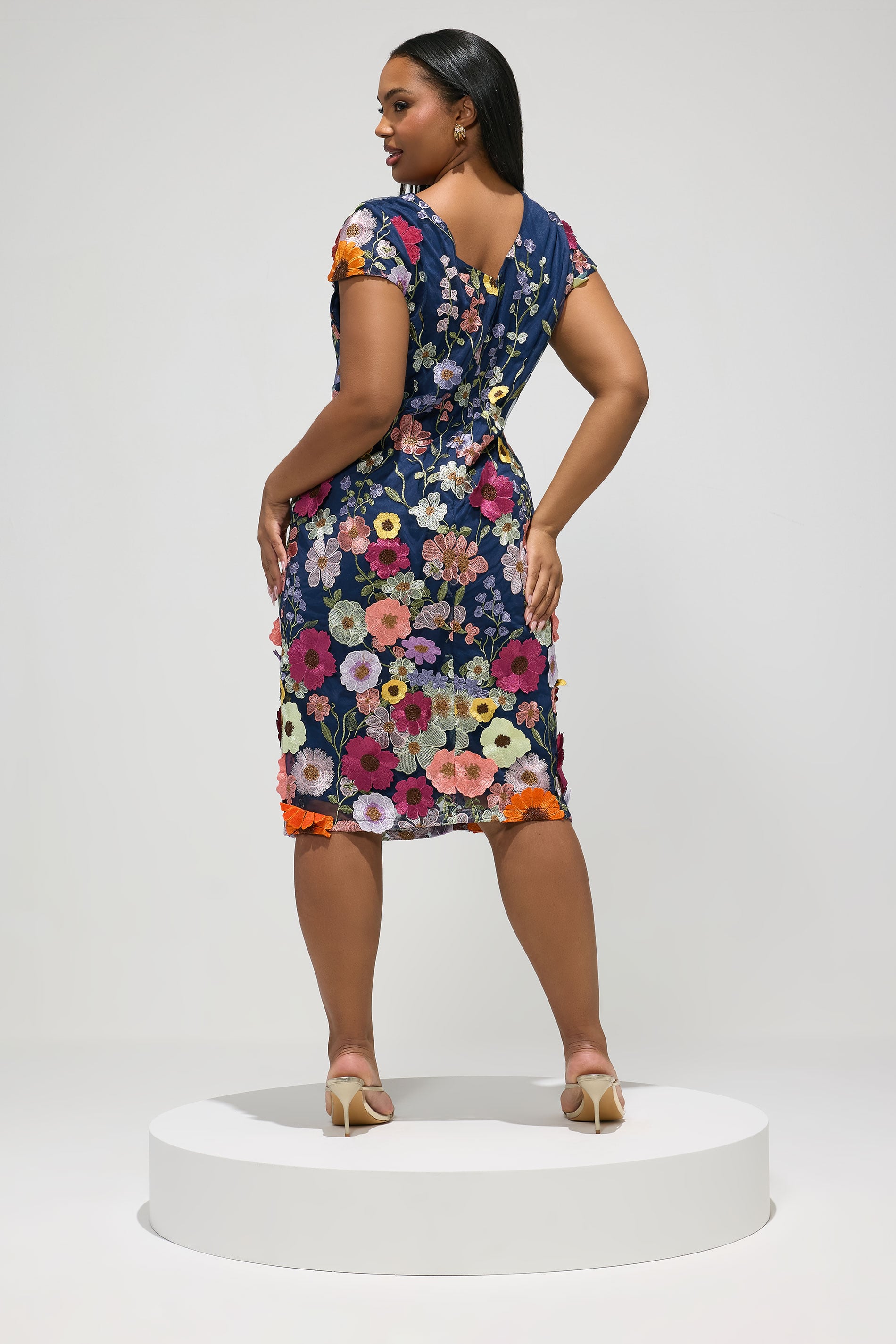 YOURS LONDON Plus Size Navy Blue & Pink Floral 3D Embroidered Shift Dress | Yours Clothing 4