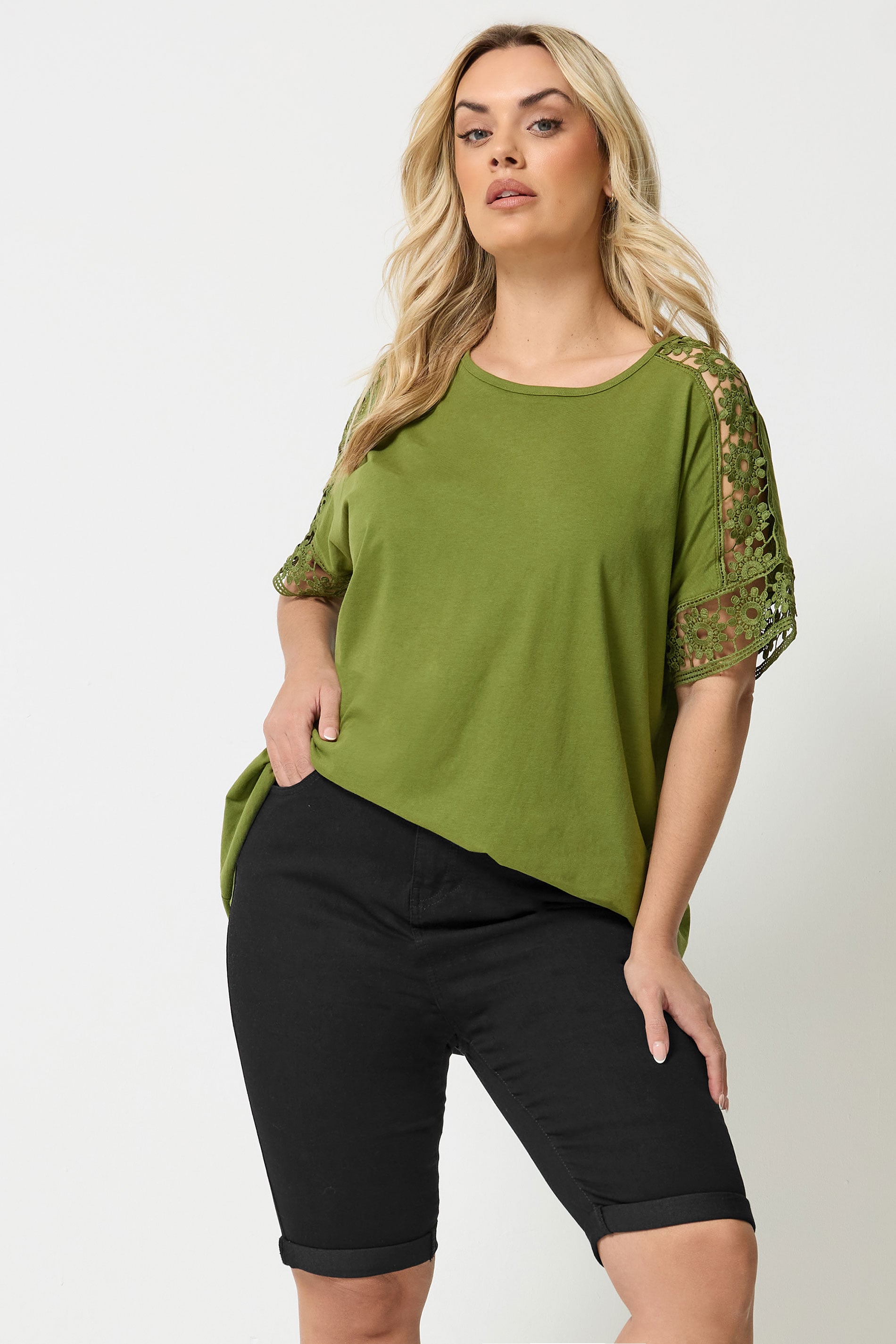 YOURS Plus Size Black Turn Up Denim Shorts | Yours Clothing 3
