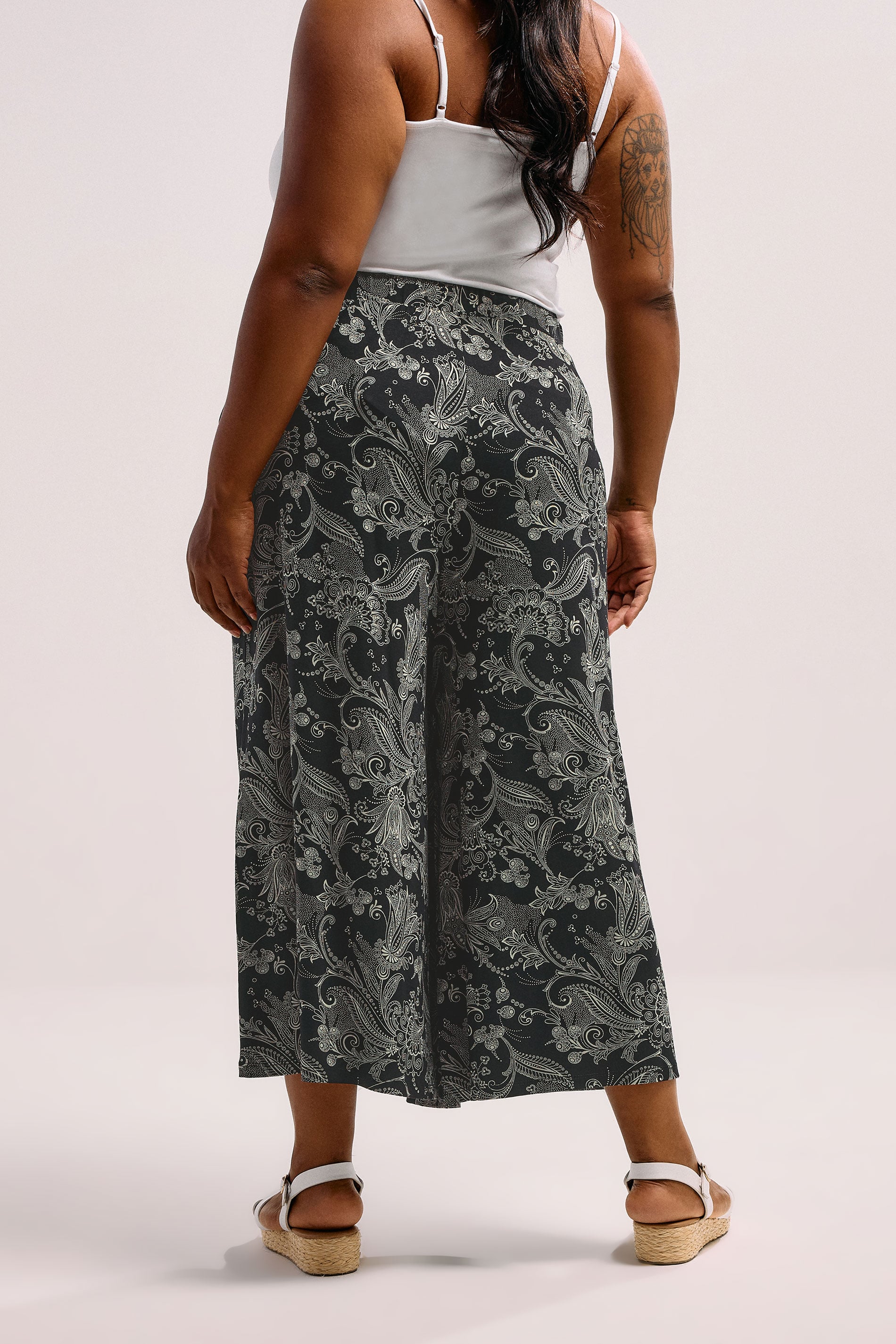 YOURS Plus Size Black Paisley Print Midaxi Culottes | Yours Clothing 2