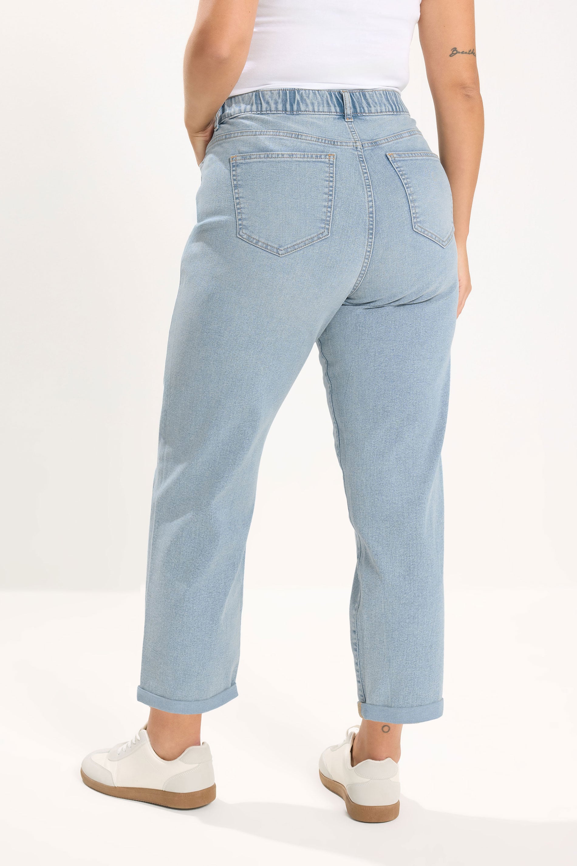 YOURS Plus Size Blue Boyfriend Jeans | Yours Clothing 2