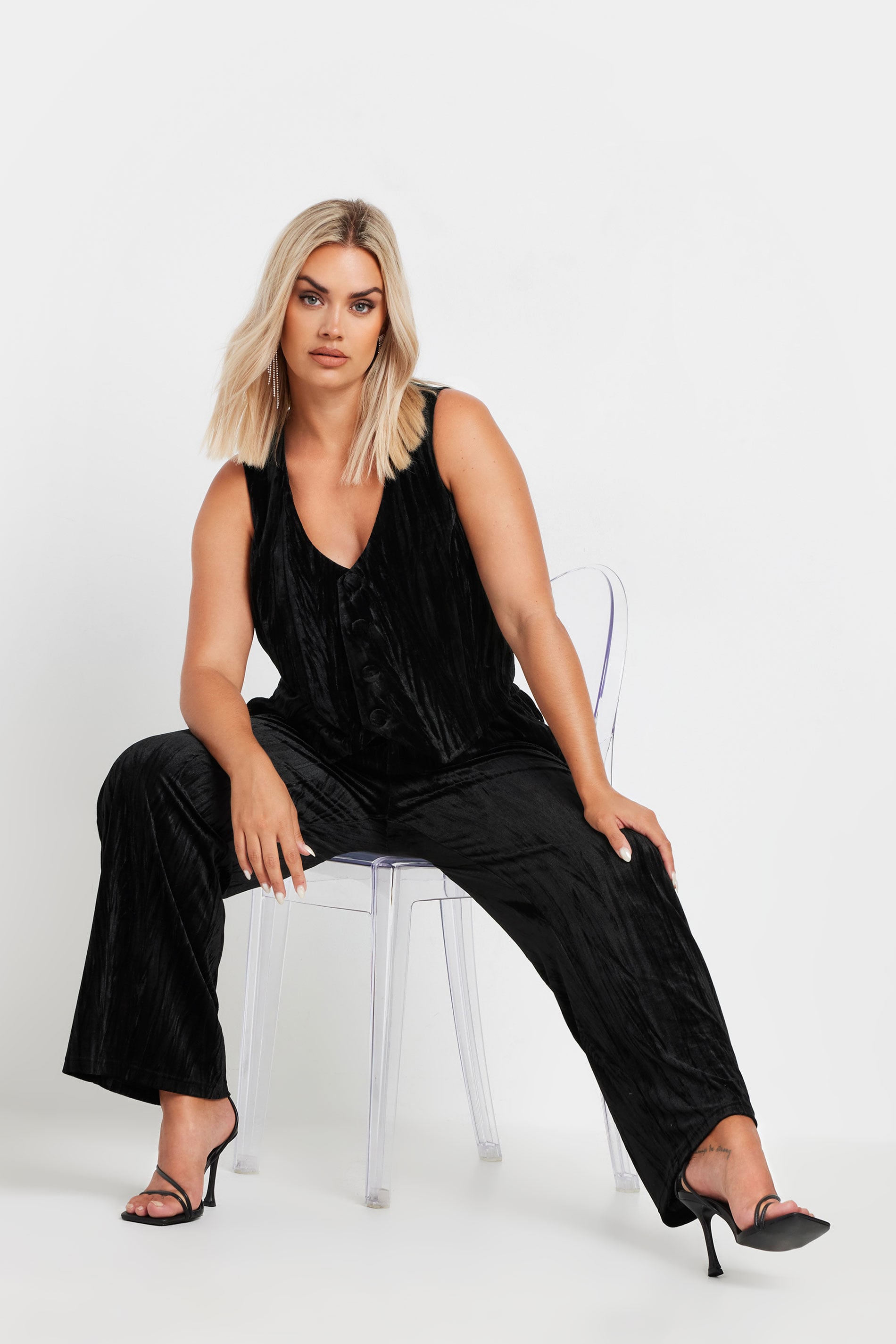 YOURS Plus Size Black Crushed Velvet Wide Leg Trouser | Yours Clothing 2