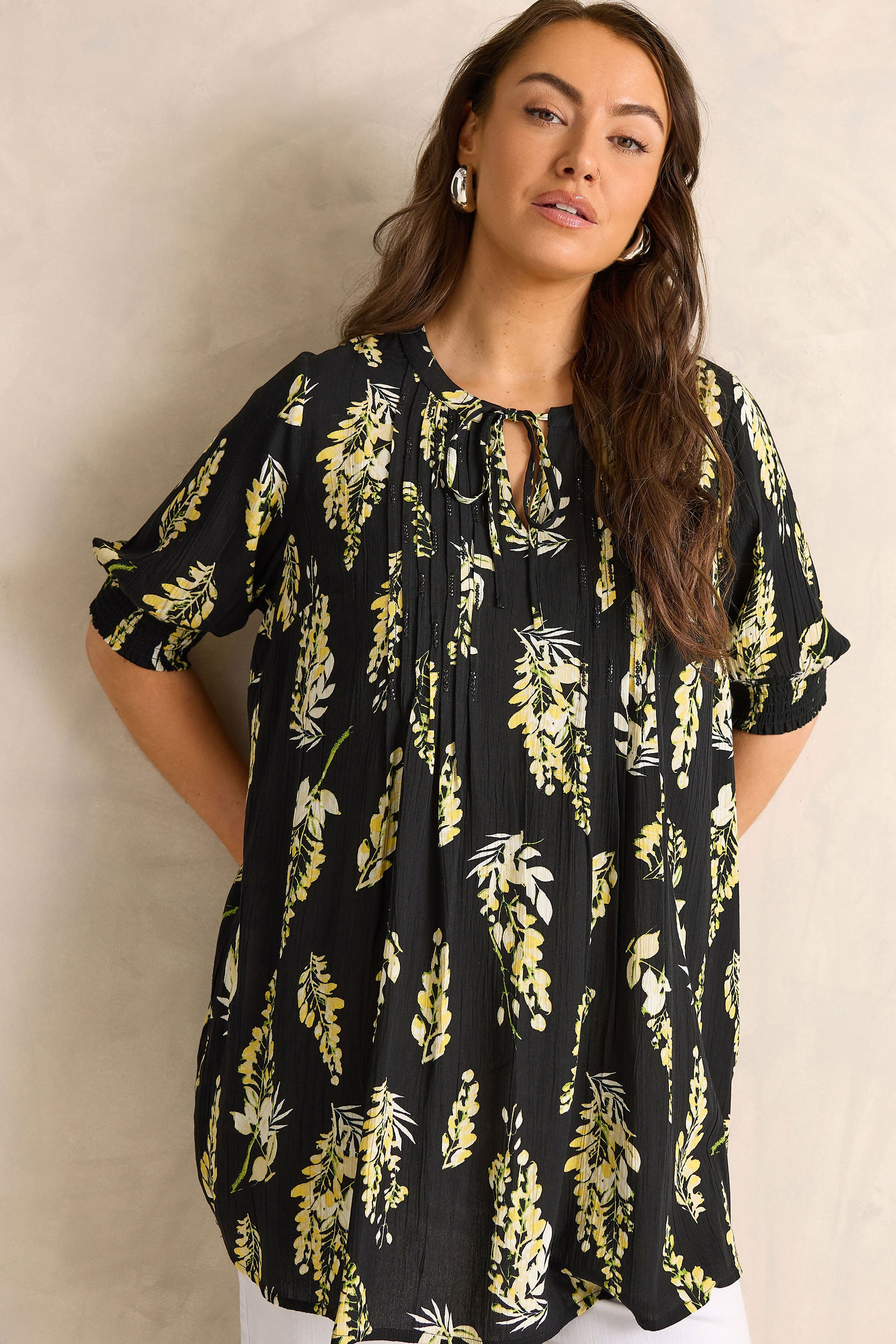 Evans Women's Black Plus Floral Print Pintuck Tie Neck Blouse Size 20