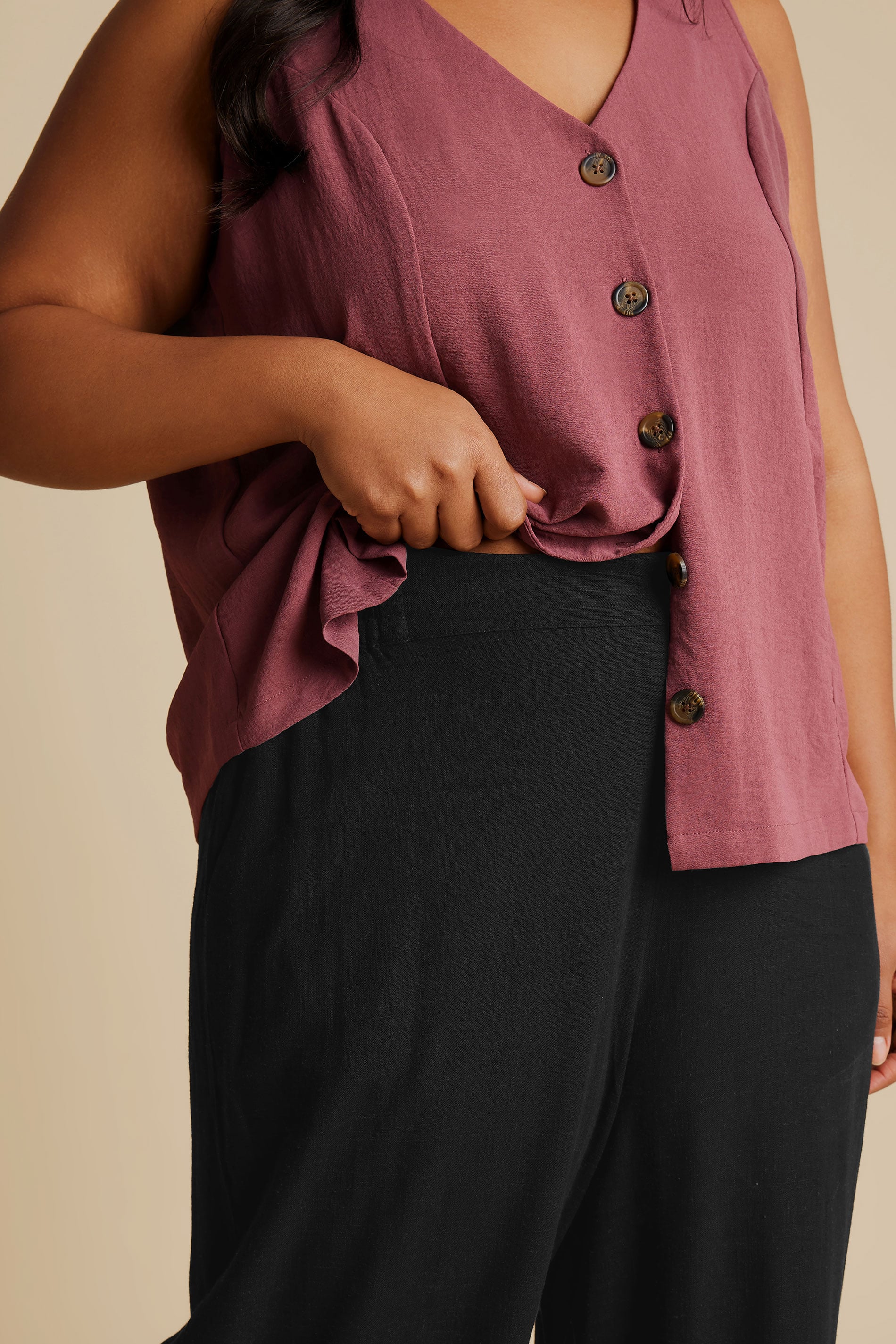 YOURS Plus Size Black Linen Cropped Wide Leg Trousers | Yours Clothing 4