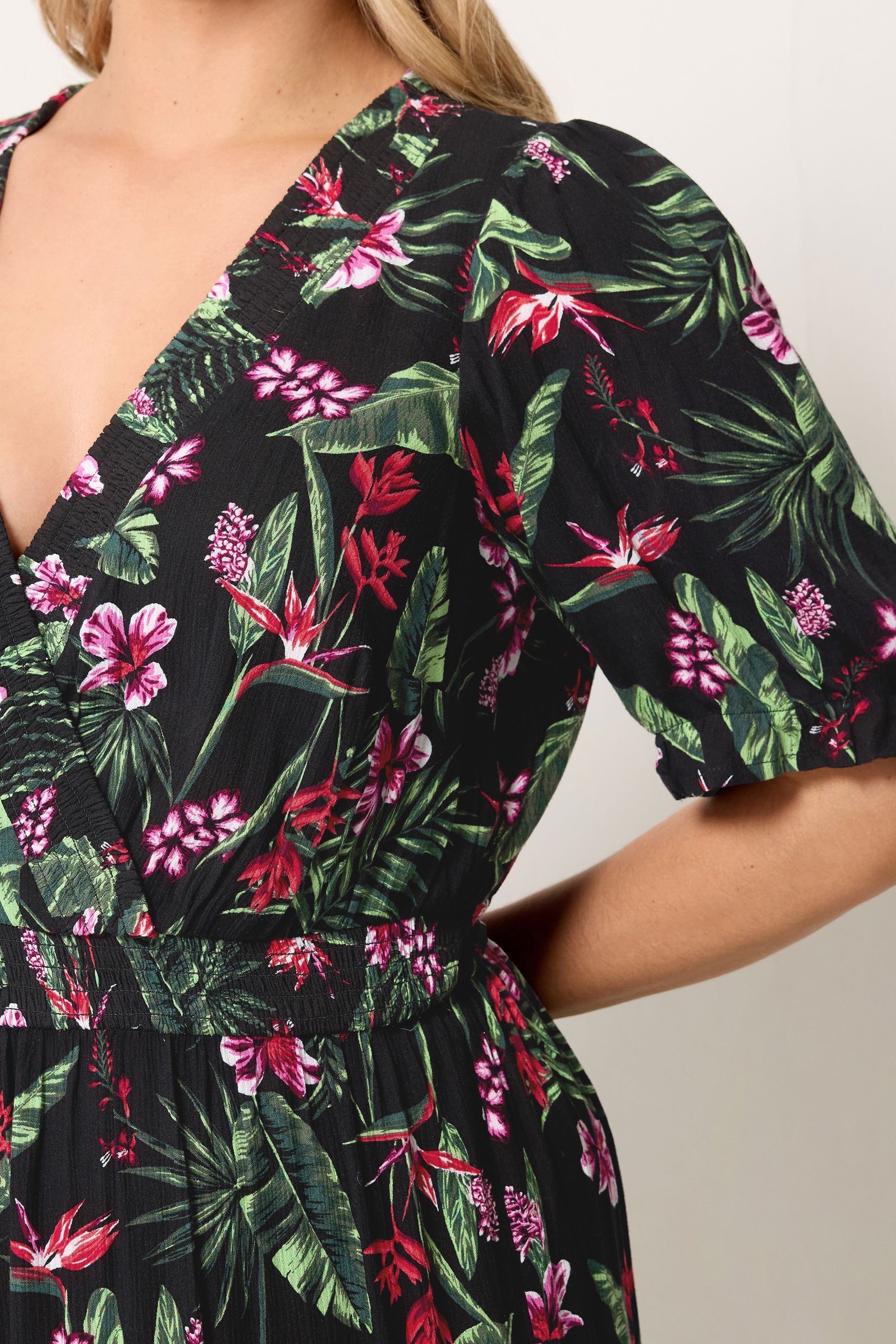 YOURS Plus Size Black Tropical Shirred Neck Maxi Dress | Yours Clothing 4